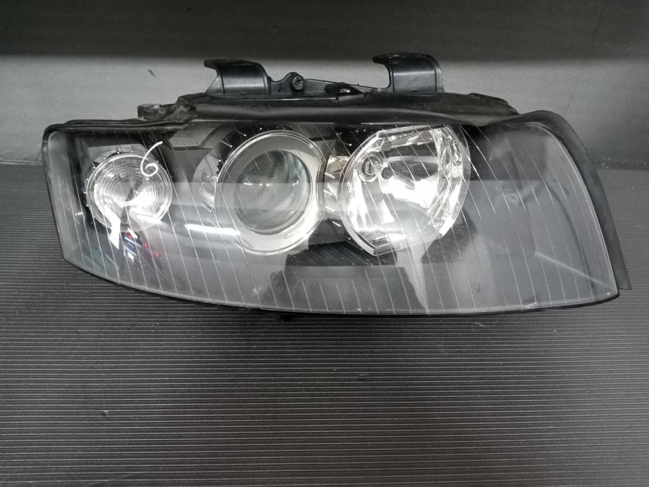 Audi A S Avant Prednja Desna Lampa