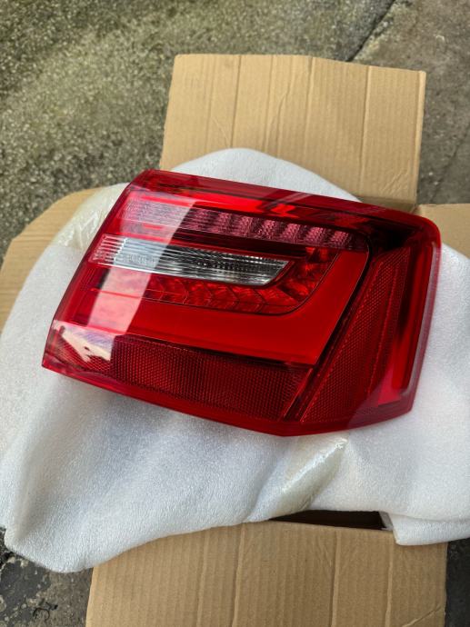 Audi A6 4G 2012-2015 zadnja desna led lampa LIMUZINA 4G5945096A