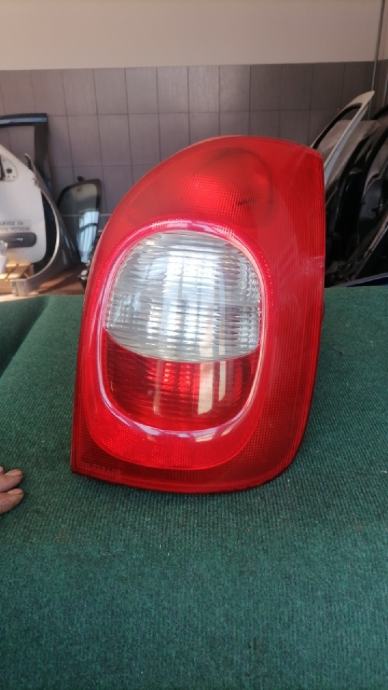 citroen xsara picasso 05. g zadnja desna lampa