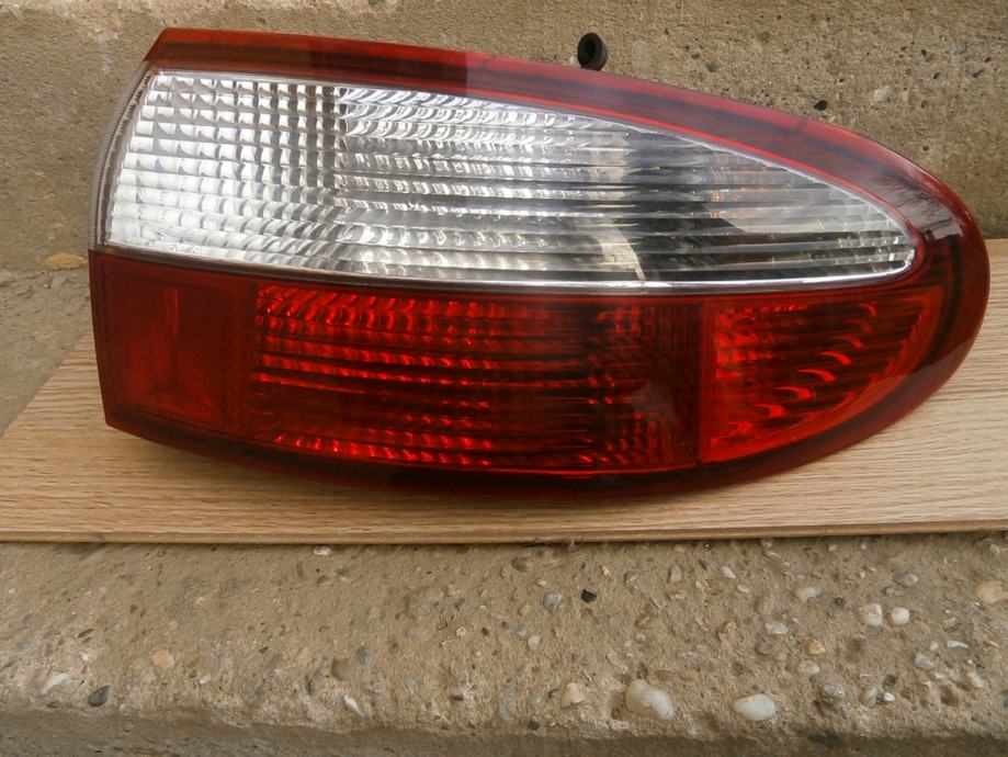 Daewoo Lanos stražnje lampe