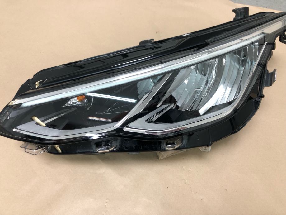 Far prednji lijevi VW GOLF VIII 8 FULL LED