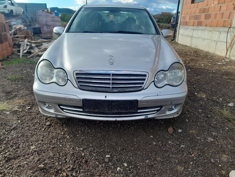 farovi mercedes c w203