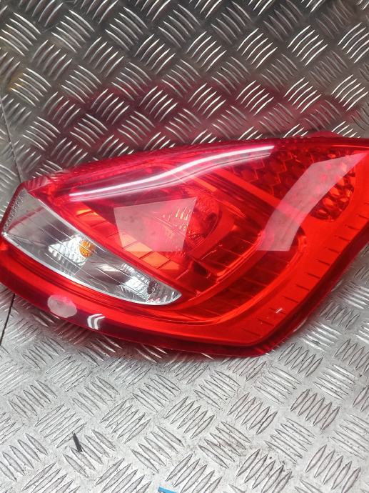 FORD FIESTA 5 ZADNJE STRAŽNJE DESNO LIJEVO ŠTOP SVJETLO LAMPA