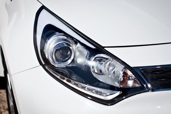 KIA RIO FAR  LED