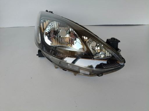 LAMPA FAR DESNI MAZDA 2 07-