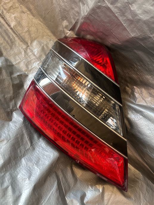 LAMPA FAR ZADNJI LIJEVI MERCEDES S-KLASA W221