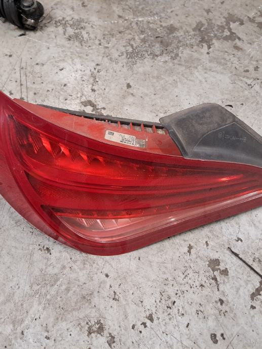 Mercedes cla117 zadnja led lampa