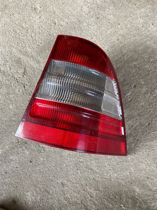 Mercedes ML w163 zadnja desna lampa