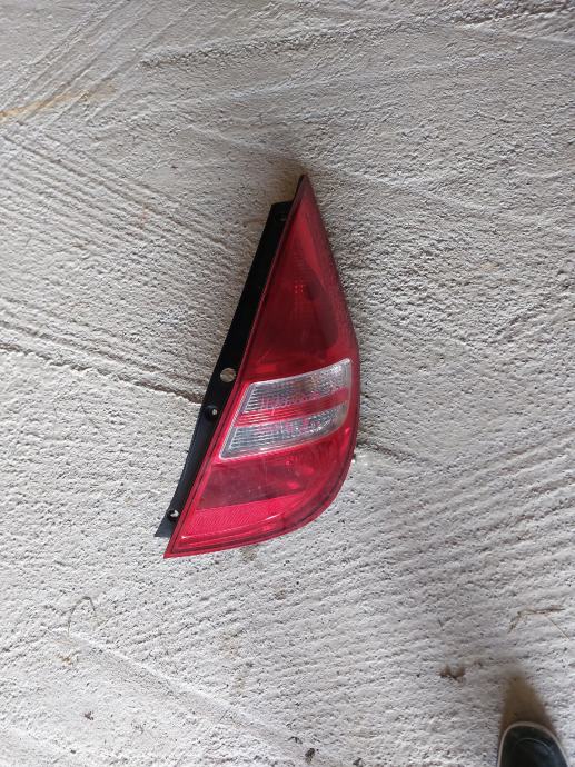 Zadnja desna lampa Hyundai I30 2009