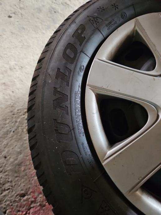 Čelične felge 15'' rupe 5x114.3, sa zimskim Goodyear gumama