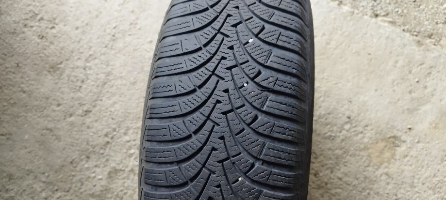 Čelične felge 15'' rupe 5x114.3 ga zimskim gumama good year