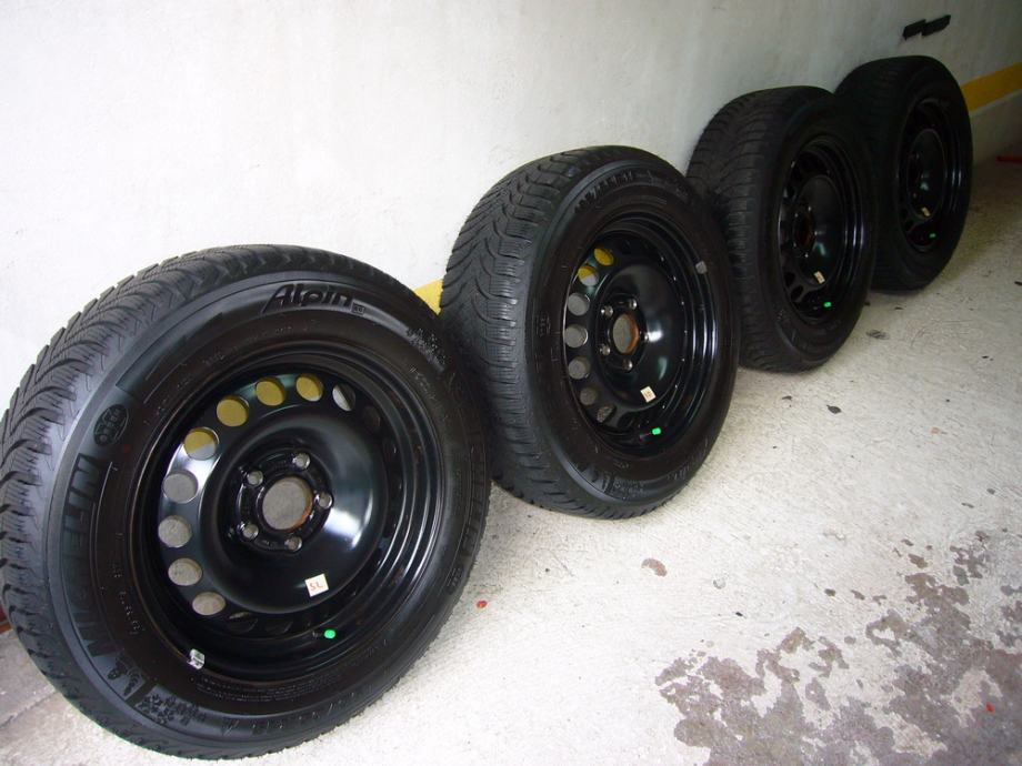 OPEL ASTRA H - KOMPLET ZIMSKE GUME 195/65 R 15 MICHELIN ALPIN A4