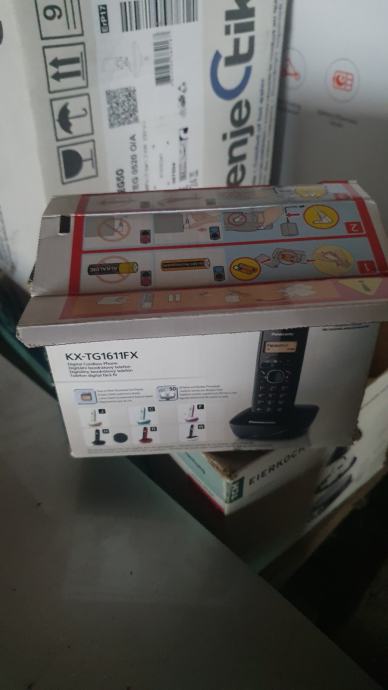 Bežični kućni telefon Panasonic KX-TG1611 FX crveni