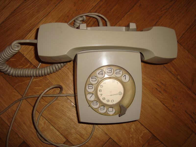 Iskra ATA 22  retro telefon/ RASPRODAJA