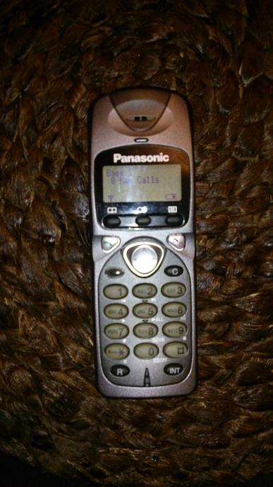 Panasonic bežični telefon model KX-TDC735BX