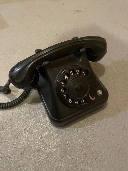 Starinski telefon