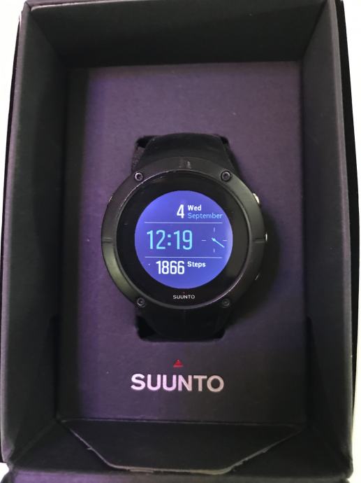 Часы suunto spartan trainer wrist hr не подключаются к телефону