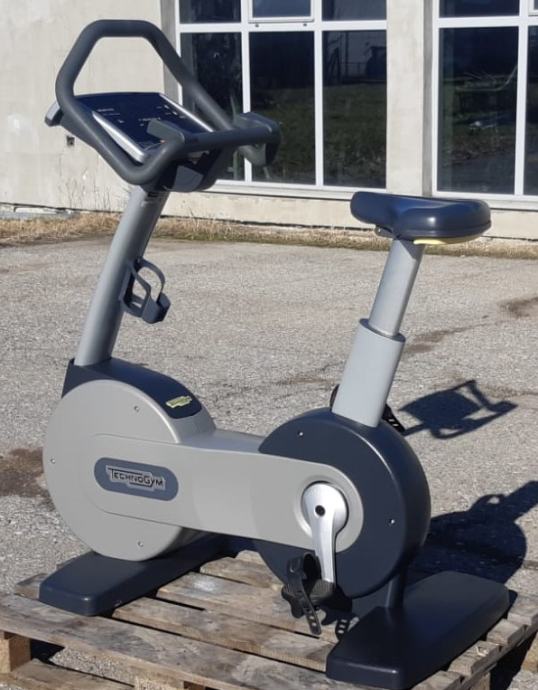 TECHNOGYM EXCITE NEW BIKE 500