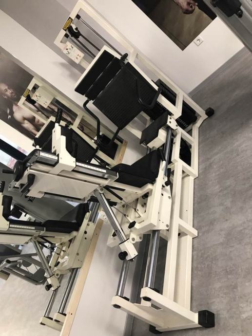 TechnoGym leg press