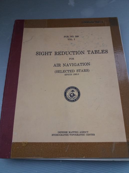 SIGHT REDUCTION TABLES FOR AIR NAVIGATION 249 VOL. 1