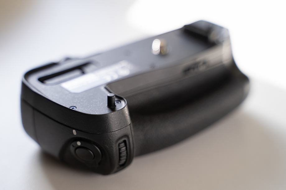 Nikon D750 battery grip