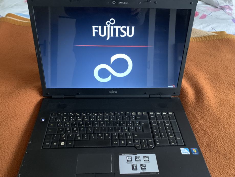 Fujitsu Amilo Li 3910,ekran 18,4",SSD 500 gb,Intel duo Core,Ram 4GB