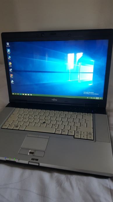 Fujitsu celsius h700 8GB RAM HITNO PRODAJEM!!!