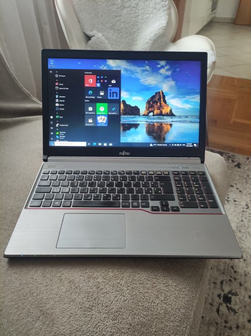 Laptop Fujitsu Lifebook E754,,i5,,,ram 16 gb,, SSD