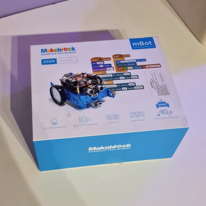 mBot + Bluetooth dongle - Početni robot za kodiranje za djecu