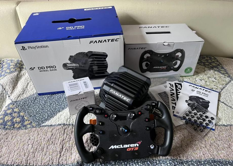 Fanatec Kit: Baza + volan + Pedale