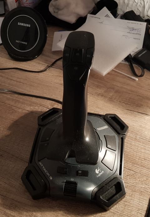 Joystick logitech Attack 3