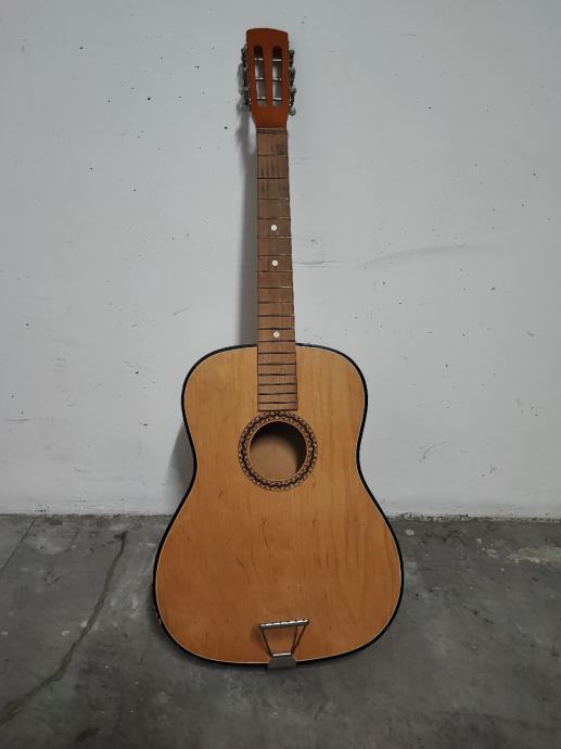 drvena gitara