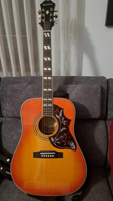 EL-akustična gitara Epiphone HUMMINGBIRD PRO - 36 rata