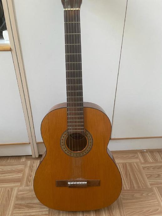 Gitara Cremona