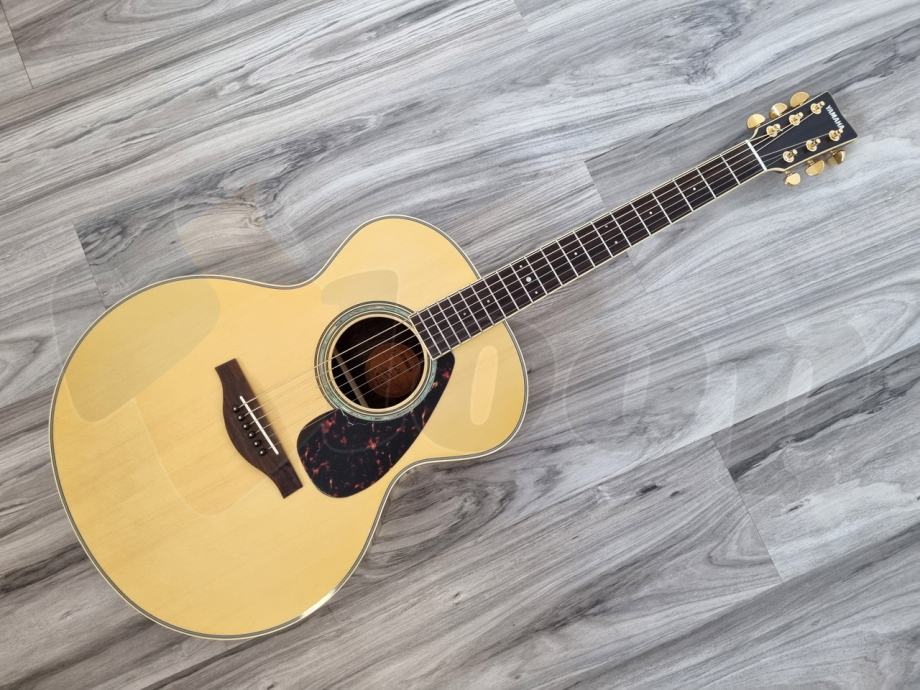 Yamaha LJ6 A.R.E. NT elektro-akustična gitara