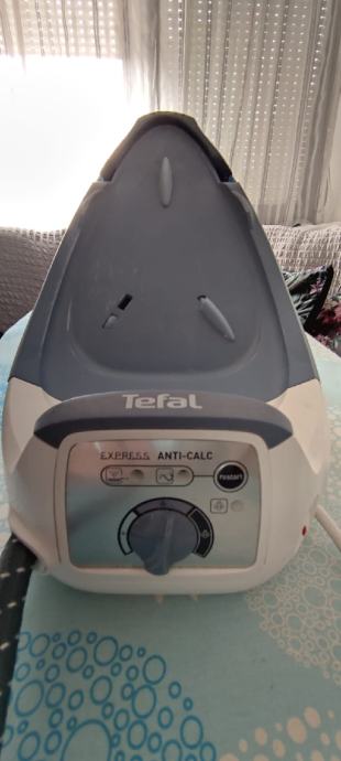 Tefal Pegla Sa Parnom Postajom Gv I Vileda Daska Za Peglanje