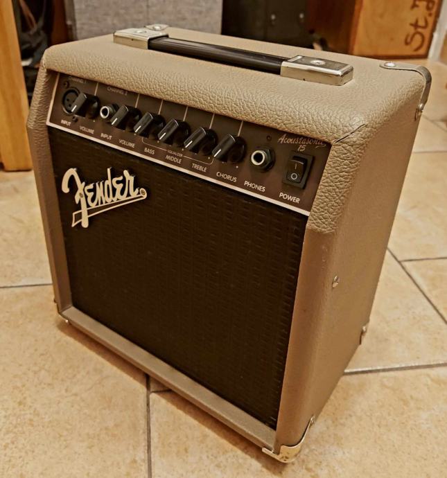 FENDER Acoustasonic™ 15 pojačalo za akustičnu gitaru.