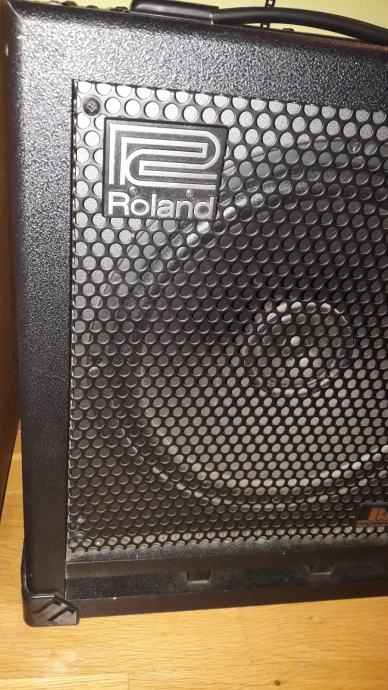 Prodajem pojačalo ROLAND BASS 100 CUBE