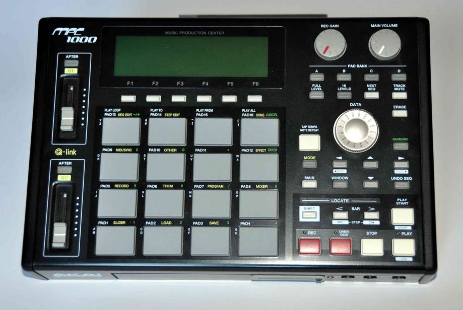 AKAI MPC 1000