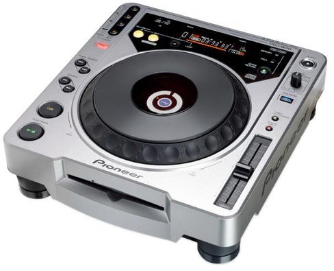 Pioneer CDJ 800 2 kom + DJM 600