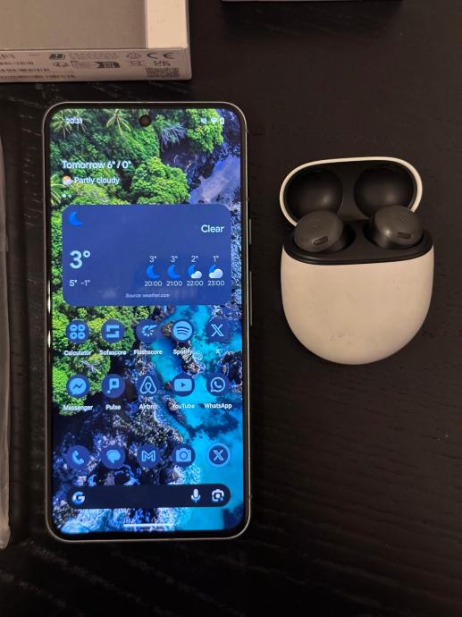 Google Pixel 8 (Pixel Watch, Pixel Buds Pro, i oprema)