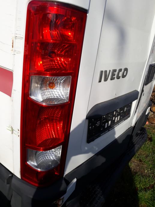 Iveco Daily Zadnja Vrata I Svijetla