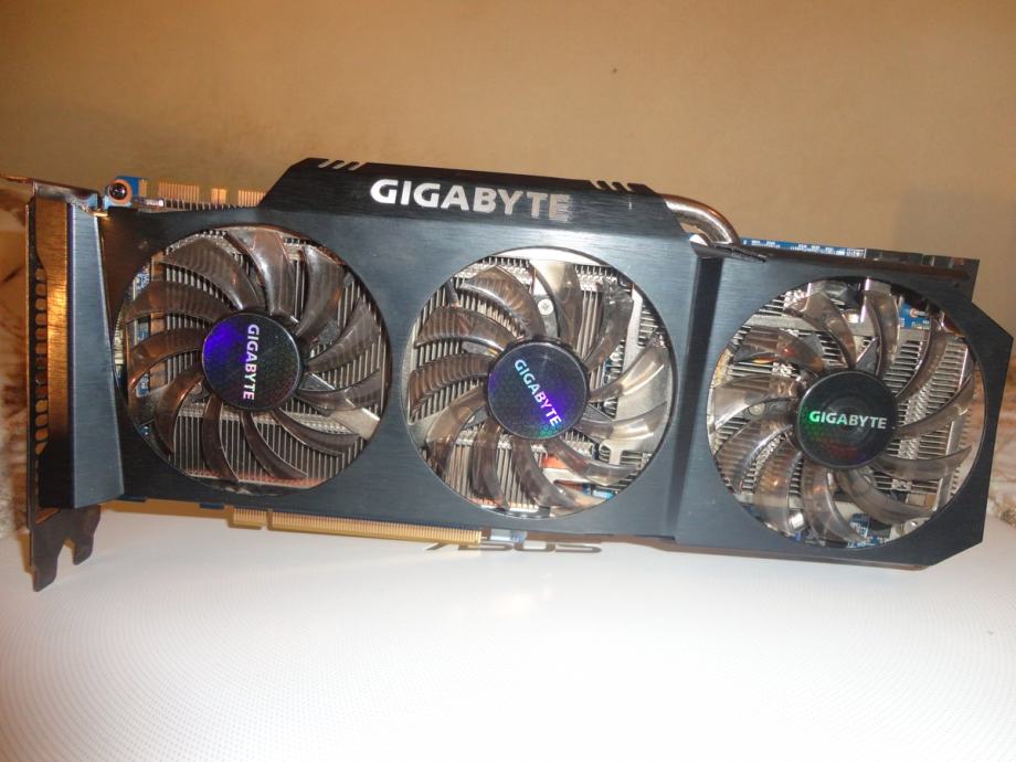 ❇ Gigabyte GTX 580 SOC ❇