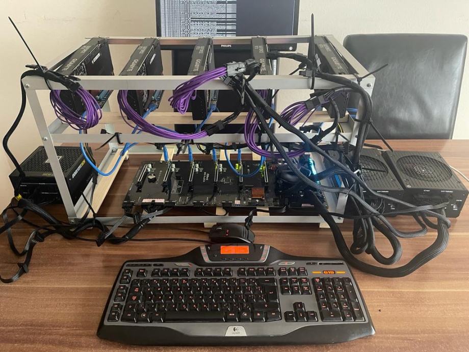 MINING RIG 5xRTX 3090 36mjeseci garancija 625 mh/s