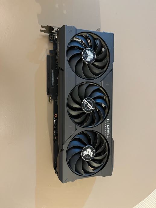 RTX 4060 Ti 8GB Asus Tuf