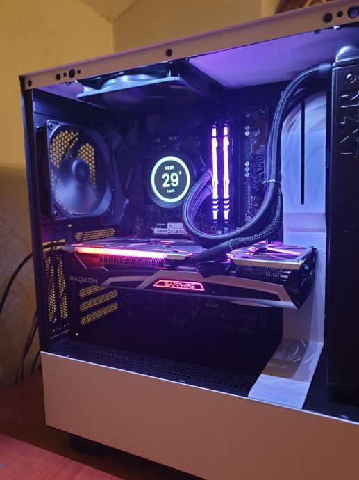 Sapphire Nitro+ RX 6700XT OC 12GB - garancija