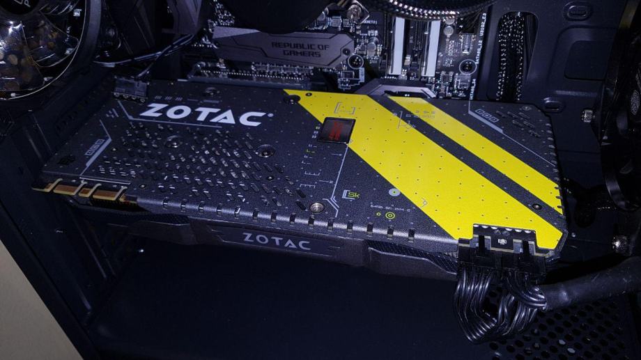 ZOTAC GeForce GTX 1080 AMP Edition