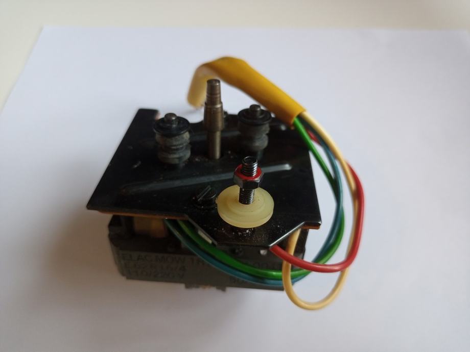 Elac MOW 18 (06691 0041) E 62R16/4 2456, motor za gramofon, ispravan