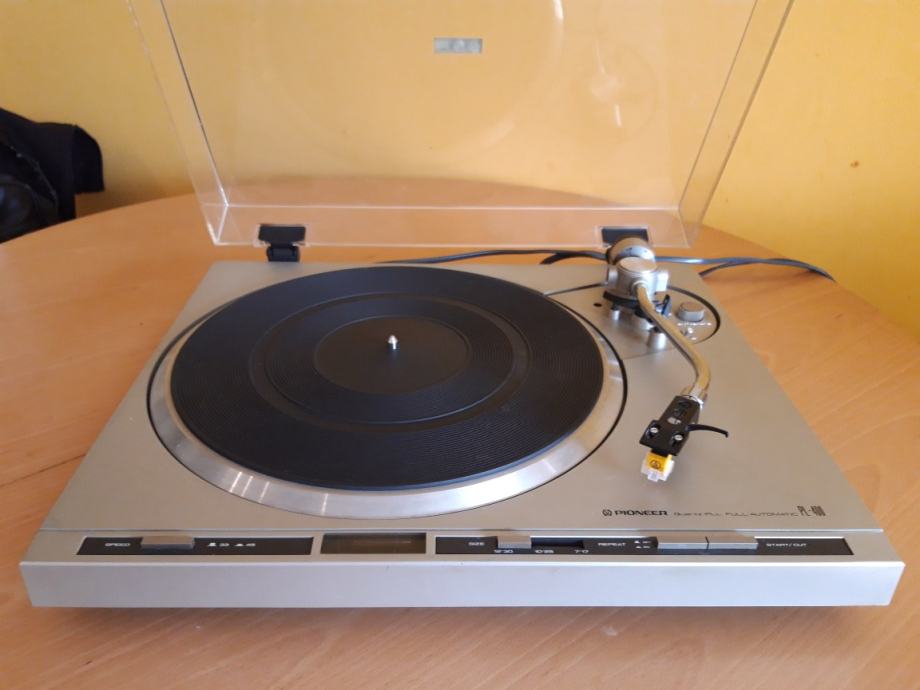 Pioneer PL-400