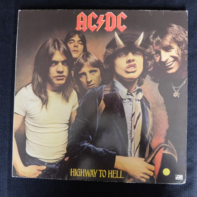 AC/DC – Highway To Hell